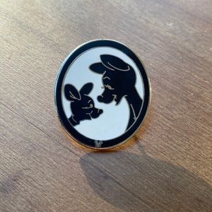 SOLD Disney Parks Pin Hidden Mickey Kanga and Roo Winnie the Pooh Silhouette Pin
